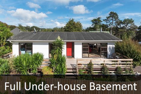 Photo of property in 40 Pokapu Street, Titirangi, Auckland, 0600