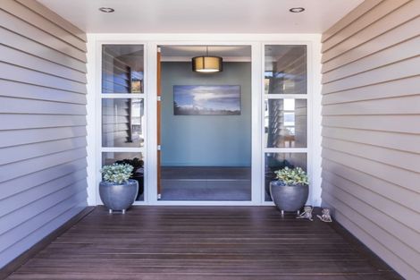 Photo of property in 13 Peregrine Place, Kinloch, Taupo, 3377