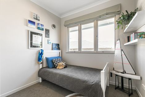 Photo of property in 18 Wairoa Road, Narrow Neck, Auckland, 0624