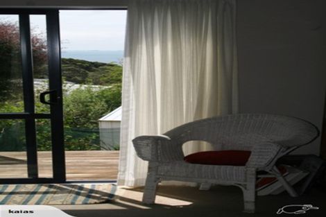 Photo of property in 9 Dudley Crescent, Cable Bay, 0420