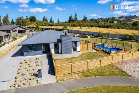 Photo of property in 90 Severn Street, Green Island, Dunedin, 9018