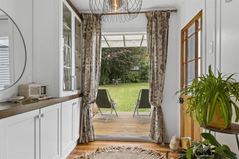 Photo of property in 51 Gaine Street, New Plymouth, 4310