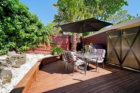 Photo of property in 1/74 Colwill Road, Massey, Auckland, 0614