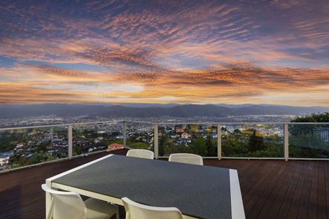 Photo of property in 34 Arahiwi Grove, Tirohanga, Lower Hutt, 5010