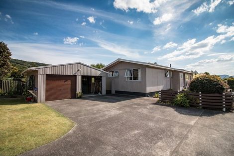 Photo of property in 13 Angela Place, Kinloch, Taupo, 3377