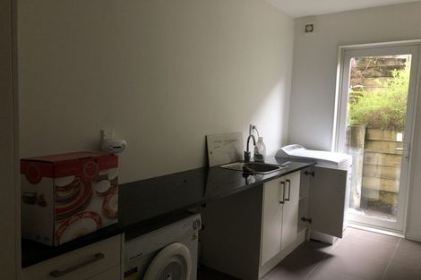 Photo of property in 14 Hilton Close, Fairview Heights, Auckland, 0632