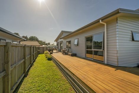 Photo of property in 42 Alf Simpson Drive, Whitianga, 3510