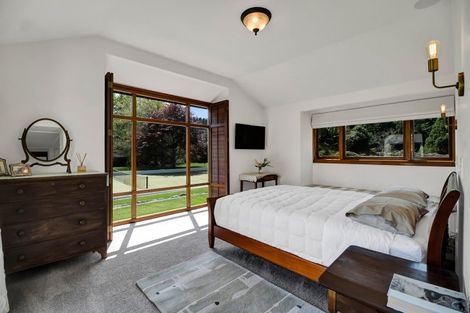 Photo of property in 331a Mangorei Road, Merrilands, New Plymouth, 4312