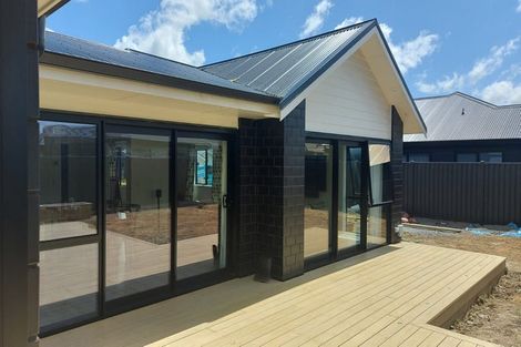 Photo of property in 14 Salisbury Crescent, Wallaceville, Upper Hutt, 5018