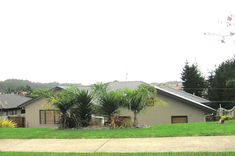 Photo of property in 122 Te Wharau Drive, Greenhithe, Auckland, 0632