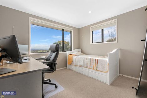 Photo of property in 16 Hillford Place, Welcome Bay, Tauranga, 3175