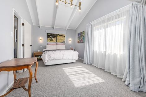 Photo of property in 40 Postgate Drive, Whitby, Porirua, 5024