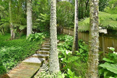 Photo of property in 16 Dee Place, Torbay, Auckland, 0630