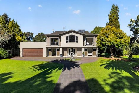 Photo of property in 873 Waitakere Road, Kumeu, 0891