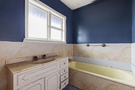 Photo of property in 15 Rowan Avenue, Aranui, Christchurch, 8061