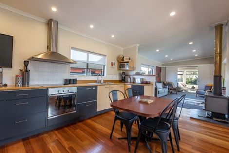 Photo of property in 314 Te Moana Road, Waikanae, 5036