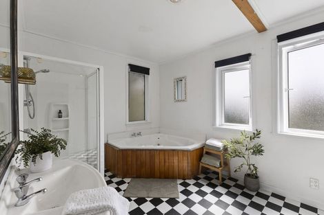 Photo of property in 230 Upper Harbour Drive, Greenhithe, Auckland, 0632