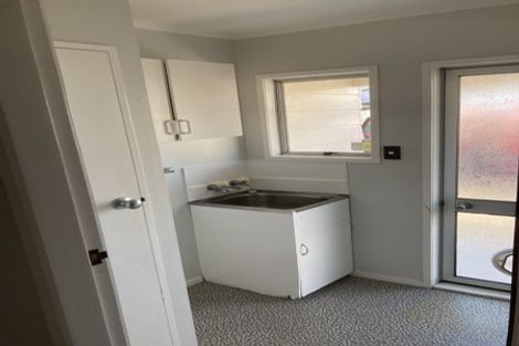 Photo of property in 98 Oakfield Crescent, Pukete, Hamilton, 3200