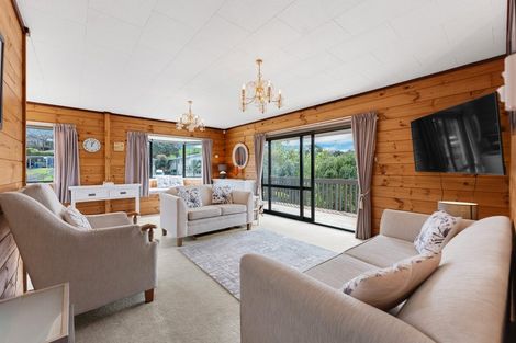 Photo of property in 69 Spence Road, Henderson, Auckland, 0612