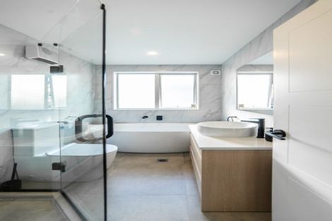 Photo of property in 35 Pohewa Road, Silverdale, 0932