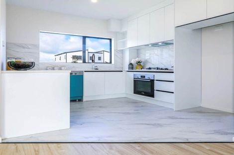 Photo of property in 37a Crestview Rise, Papakura, 2110