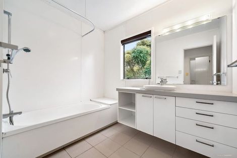 Photo of property in 2/33 Monteith Crescent, Remuera, Auckland, 1050