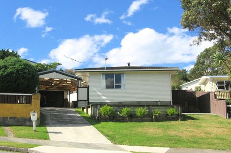 Photo of property in 20 Blueberry Grove, Timberlea, Upper Hutt, 5018