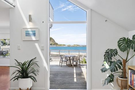 Photo of property in 70 Owhiro Bay Parade, Owhiro Bay, Wellington, 6023