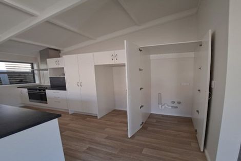 Photo of property in 64/62 Seaview Road, Marfell, New Plymouth, 4310