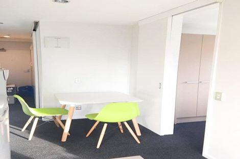 Photo of property in Hobson Heights Apartments, 4h/208 Hobson Street, Auckland Central, Auckland, 1010