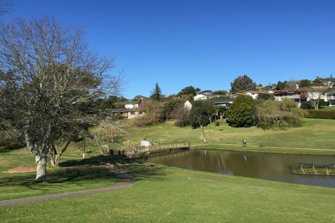 Photo of property in 11 Walnut Lane, Browns Bay, Auckland, 0630