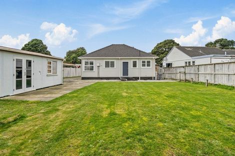 Photo of property in 3 Sellers Grove, Taita, Lower Hutt, 5011