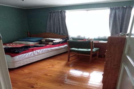 Photo of property in 28 Mayfield Road, Glenfield, Auckland, 0629