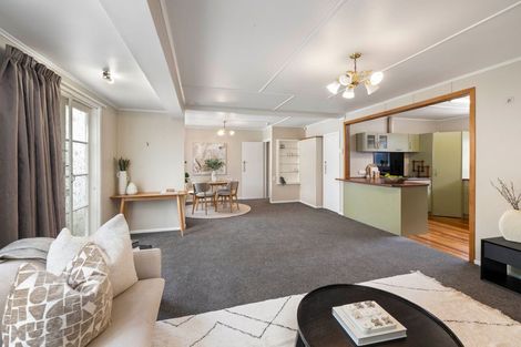 Photo of property in 12 Bethune Street, Featherston, 5710