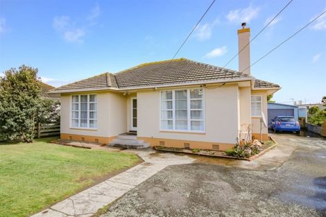 Photo of property in 105 Cornfoot Street, Castlecliff, Whanganui, 4501