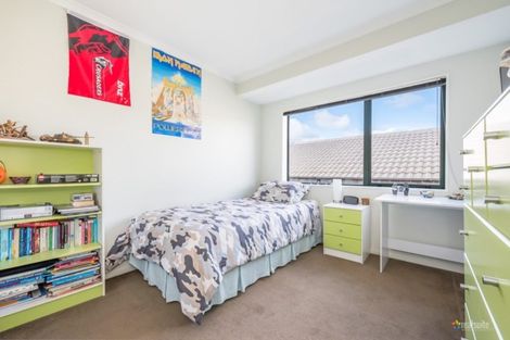 Photo of property in 63 Percy Kinsman Crescent, Riverstone Terraces, Upper Hutt, 5018