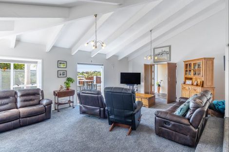 Photo of property in 12a Bronte Place, Whalers Gate, New Plymouth, 4310