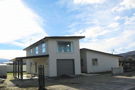 Photo of property in 9 Matthews Crescent, Cromwell, 9310