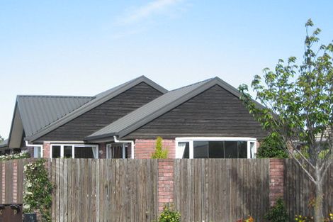 Photo of property in 19 Clipper Place, Redwood, Christchurch, 8051