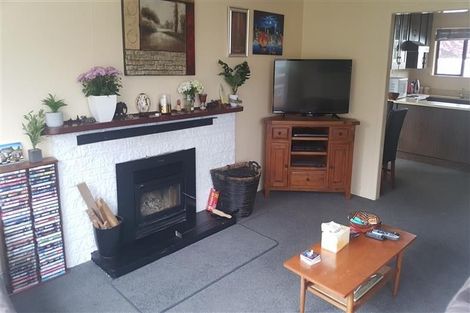 Photo of property in 5 Hillside Crescent, Westown, New Plymouth, 4310