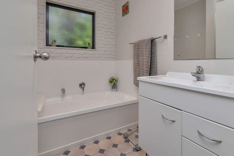 Photo of property in 19 Marsden Point Road, Ruakaka, 0116