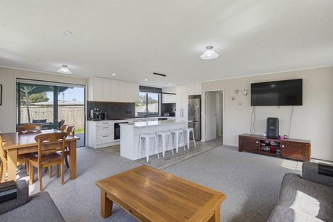 Photo of property in 16b Karaka Street, Otaki Beach, Otaki, 5512