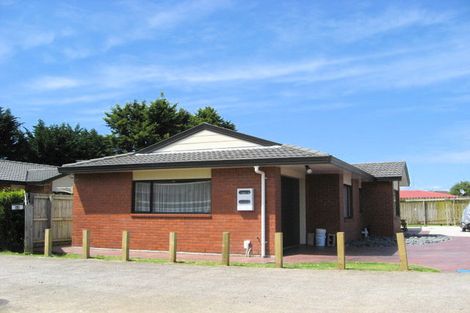 Photo of property in 37 Koru Street, Mangere Bridge, Auckland, 2022