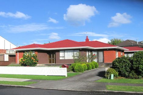 Photo of property in 35 Galloway Crescent, Farm Cove, Auckland, 2012