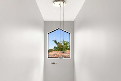 Photo of property in 17 Woburn Place, Takaro, Palmerston North, 4412