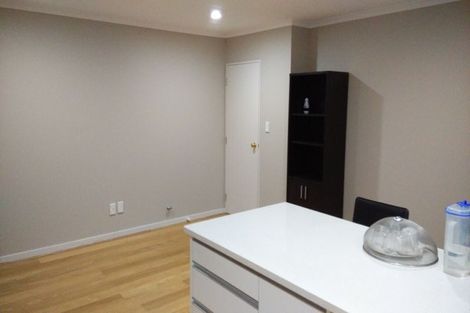 Photo of property in 28 Macnean Drive, East Tamaki Heights, Auckland, 2016