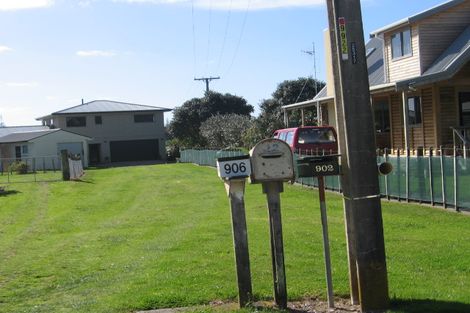 Photo of property in 904 Pataua South Road, Pataua South, Onerahi, 0192