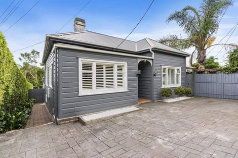 Photo of property in 15 Albert Road, Devonport, Auckland, 0624