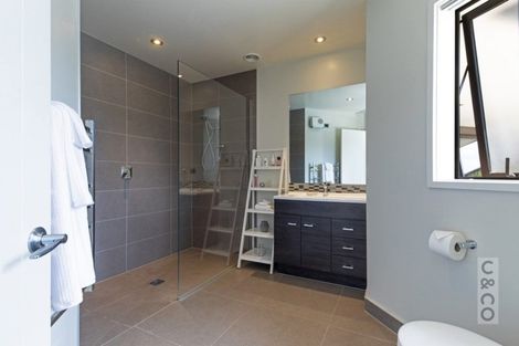 Photo of property in 11 Pohutukawa Parade, Riverhead, 0820