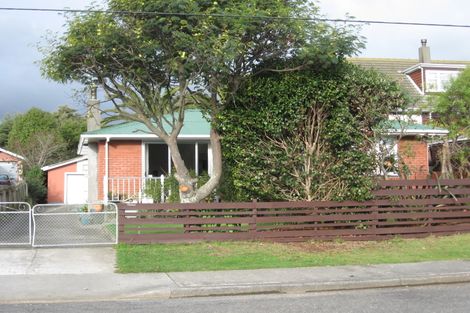 Photo of property in 84 Kiwi Road, Raumati Beach, Paraparaumu, 5032